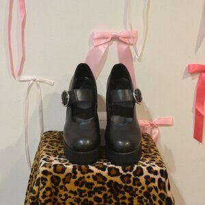 Current Mood Platform Mary Janes – Black (Size 10)